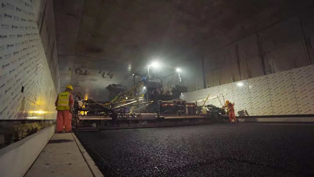 開車穿越海底！徐工又干了個(gè)大灣區(qū)超級(jí)工程！