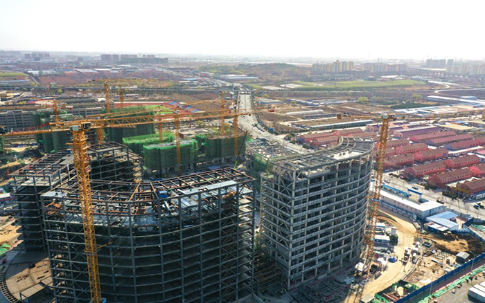 坐標青島 徐工塔機響應(yīng)號召展風采