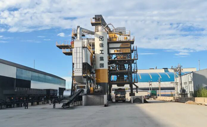 徐工道路養(yǎng)護(hù)明星產(chǎn)品亮相內(nèi)蒙，高效施工彰顯硬核實(shí)力！