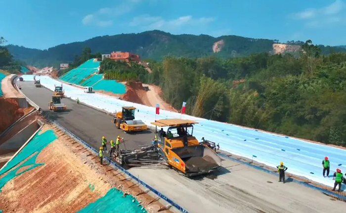 壓實(shí)跳出“憑經(jīng)驗(yàn)”，智能技術(shù)來(lái) “把關(guān)”