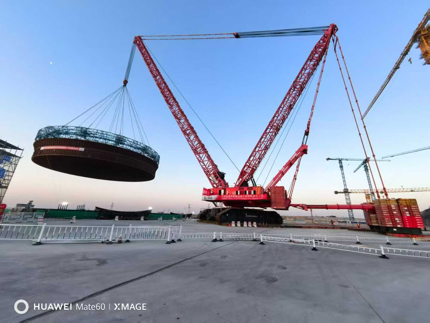 2小時15分鐘能做什么？把核島43米“鋼鐵內膽”一次放準！