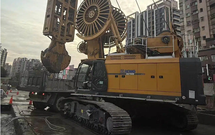 穩(wěn)保施工！徐工地下連續(xù)墻液壓抓斗攻克東南亞復雜工況